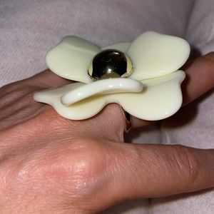 Floral ring Size small Ivory color